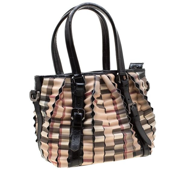 Burberry Black/Beige Nova Check PVC and Patent Leather Cartridge Pleat Tote - Picture 3 of 4